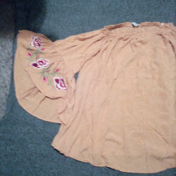 Woman's floral dress - Picture 2 of 4